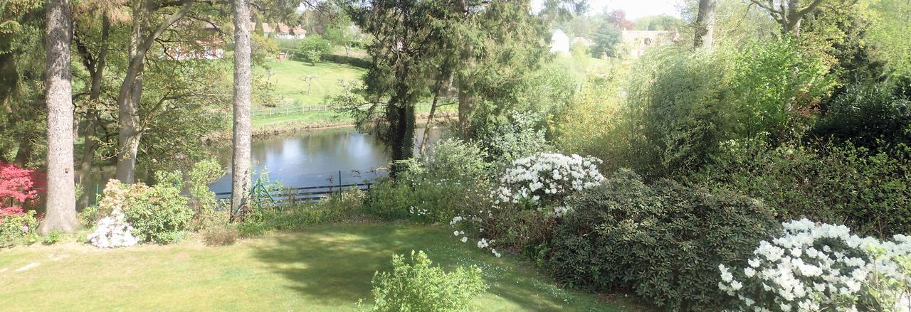 Au Charme Du Lac Espace Bien Etre Et Piscine Chauffe Proche Parc Et Restaurant Du Casino Forges-les-Eaux Dış mekan fotoğraf